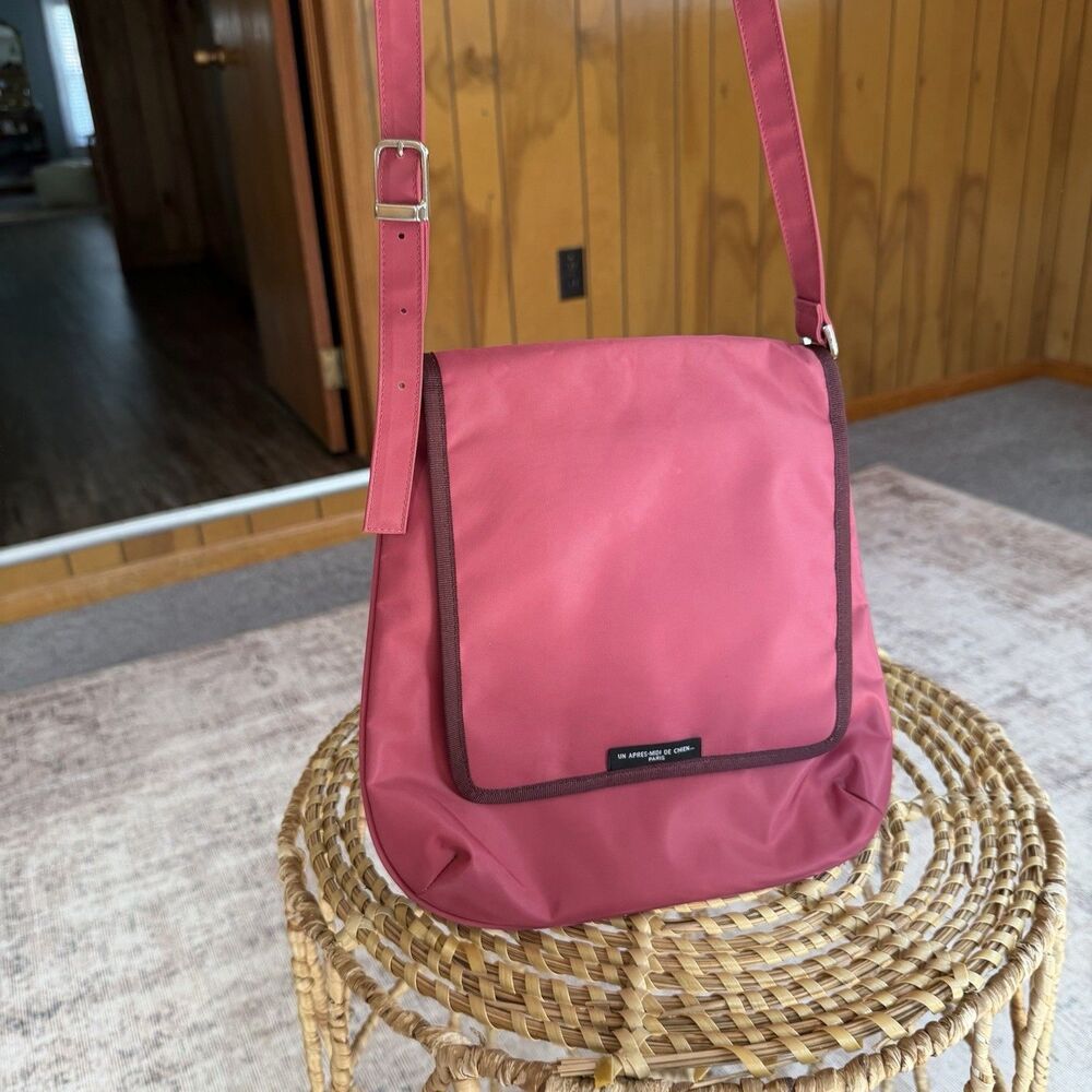 Un Apres Midi De Chien Paris France Womens Bag Shoulder Nylon Crossbody Pink